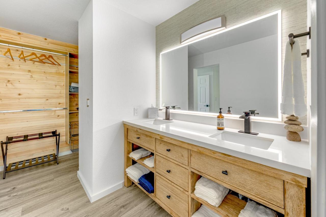Newly Renovated Condo With Sup Paddle Boards And Golf Clubs Included ไคลัวโคนา ภายนอก รูปภาพ